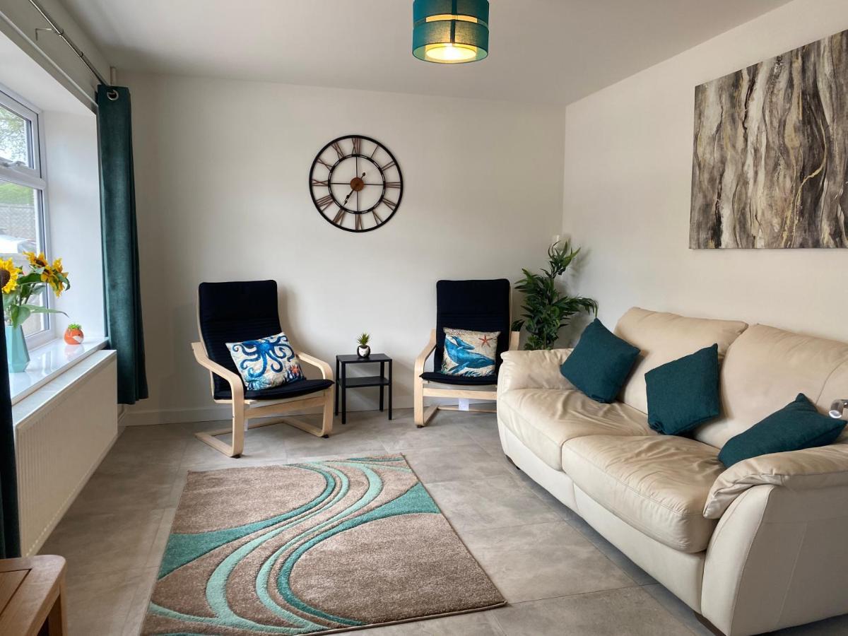 Modern Family Home With Off-Road Parking Cardiff Extérieur photo